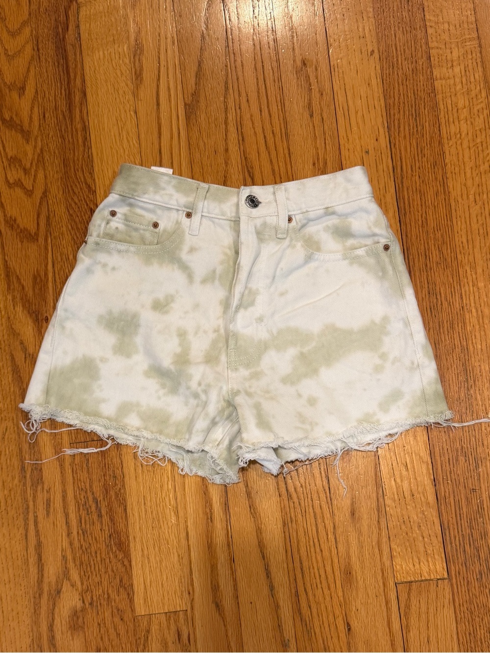 PacSun Women’s Ultra High-Rise Vintage Short - 23